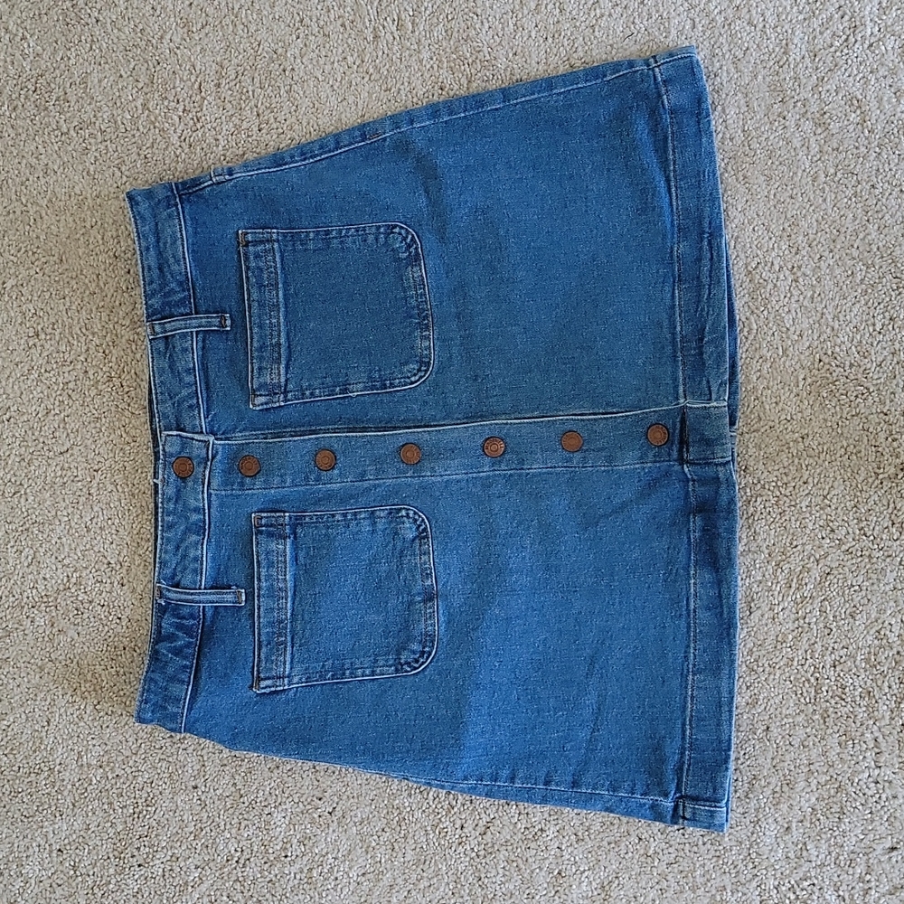 Madewell button denim skirt, size 30